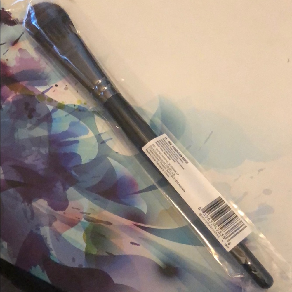 Morphe E9 Oval Foundation Brush
